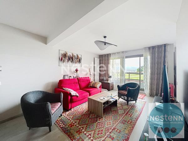 Appartement 3 pièces à Blois - Secteur Chocolaterie/Gare : luminosité, balcon plein sud, vue dégagée, parking en sous-sol. Une perle rare au prix incroyable. Cliquez avant qu'il ne soit trop tard !