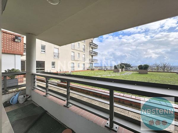 Appartement 3 pièces à Blois - Secteur Chocolaterie/Gare : luminosité, balcon plein sud, vue dégagée, parking en sous-sol. Une perle rare au prix incroyable. Cliquez avant qu'il ne soit trop tard !