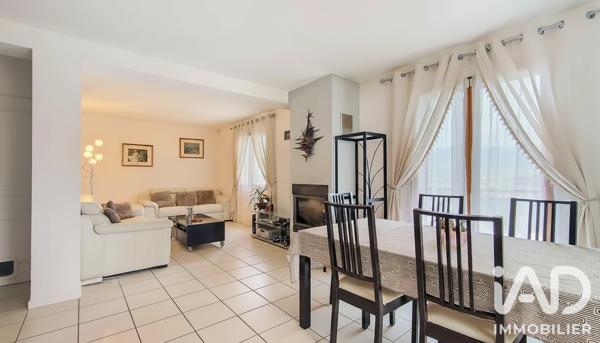 Maison à vendre 6 pièces 92 m² Monnetier-Mornex