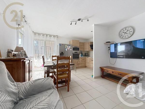 Appartement F3 à vendre  3 pièces - 53,06 m 2   FRONTIGNAN  - 34
