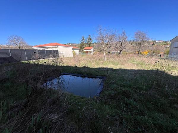 Terrain Riom 1069 m2