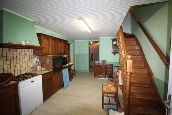 Vente                                                      Maison de ville
                        
                     5 pièces                      120 m2                     à Issoire