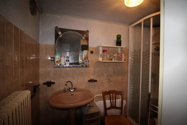 Vente                                                      Maison de ville
                        
                     5 pièces                      120 m2                     à Issoire