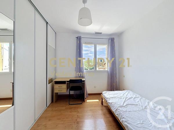 Maison à vendre  6 pièces - 125,80 m 2   GIGEAN  - 34
