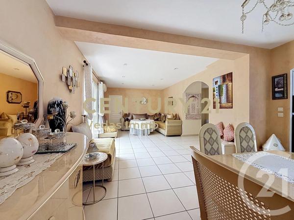 Maison à vendre  6 pièces - 125,80 m 2   GIGEAN  - 34