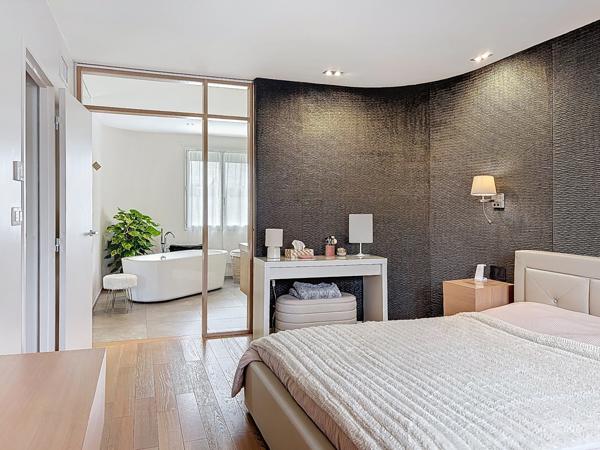 Propriété de 272m²  édifiée sur un terrain de 680m²