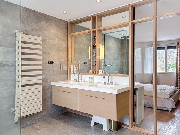 Propriété de 272m²  édifiée sur un terrain de 680m²