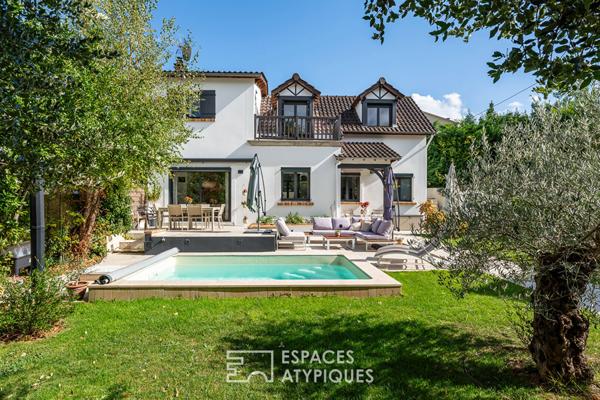 La maison contemporaine et sa dépendance aménagée