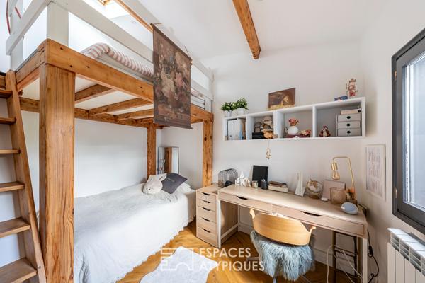 La maison contemporaine et sa dépendance aménagée