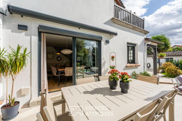 La maison contemporaine et sa dépendance aménagée