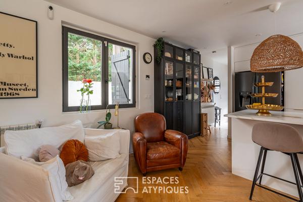 La maison contemporaine et sa dépendance aménagée