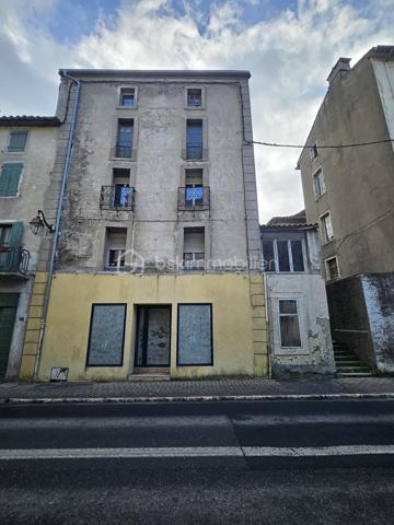 Maison de village de 214 m²