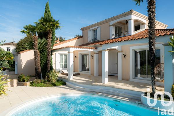 Maison à vendre 8 pièces 252 m² Isle