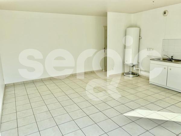 Location 3 Pieces 57 80090 Amiens 25 0660 01 0056