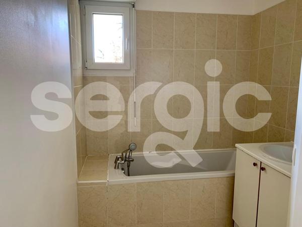 Location 3 Pieces 57 80090 Amiens 25 0660 01 0056