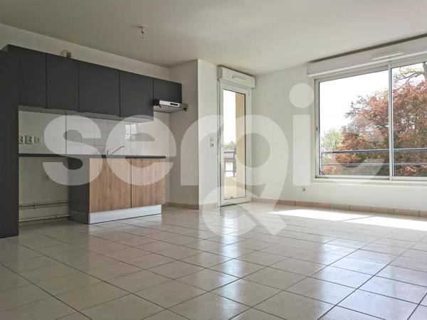 Location 3 Pieces 57 80090 Amiens 25 0660 01 0056