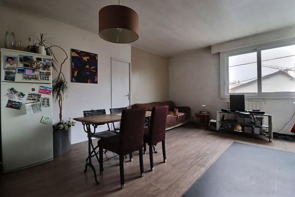 Dernier étage ? 3 pièces lumineux avec balcon à Colombes