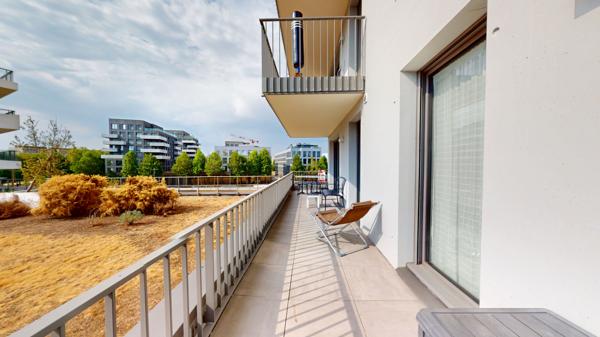 APPARTEMENT PRESQUE'ILE DE CAEN AVEC TERRASSE ET PARKING