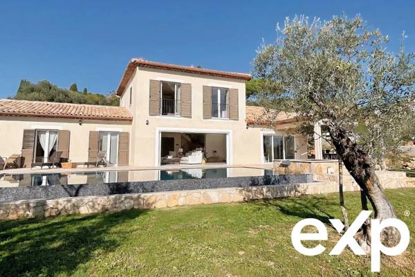 A VENDRE CALLIAN: Villa récente 6 pièces  avec piscine terrasses et jardin paysagé plat.