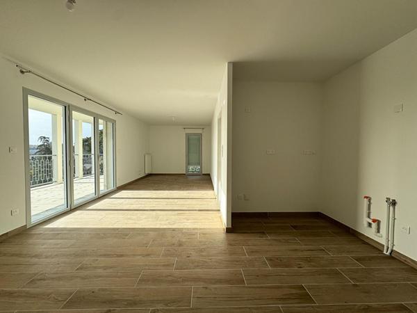 Appartement T3 avec terrasse à Laval - 76,60m²