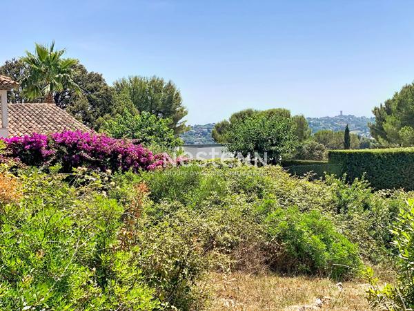 TERRAIN  AVEC PC 1669m2 - VALLAURIS-LES IMPINIERS -CONSTRUCTIBLE-PISCINABLE