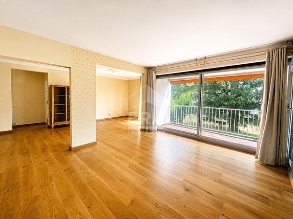 PAU - Trespoey : Appartement T3 de 77m2 avec balcon et place de parking dans une résidence de standing