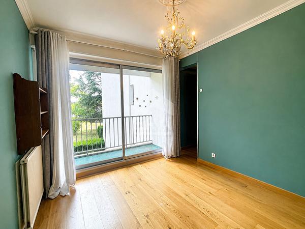PAU - Trespoey : Appartement T3 de 77m2 avec balcon et place de parking dans une résidence de standing
