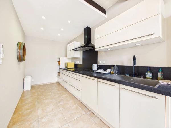 Maison de village avec cachet et dépendance de 136 m²