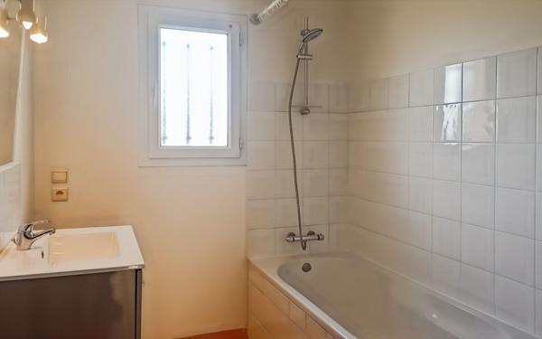 Maison à vendre    4 pièces •  Uzès