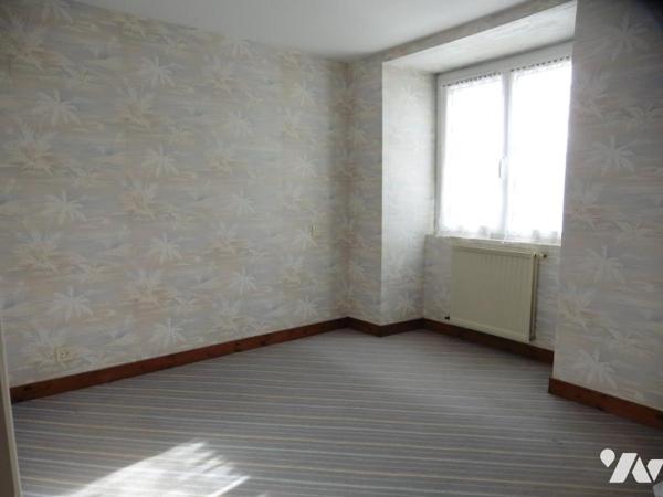 LE GRAND AUVERN, proche RIAILLE, idéal premier achat ou investissment locatif, maison sur cour.