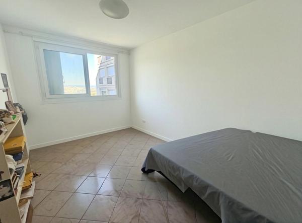 Marseille 13010 Saint Tronc Type 4 vue mer et collines