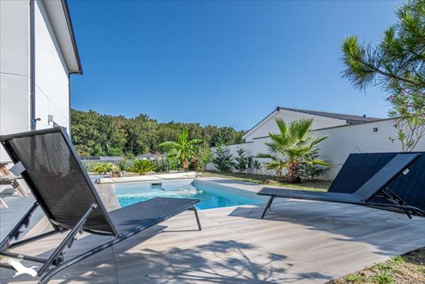 Maison à vendre |  Pompignac |  6 pièces | 174 m²