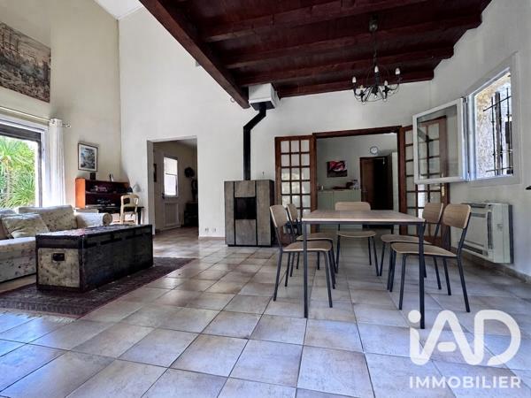 Maison à vendre 7 pièces 155 m² Nîmes