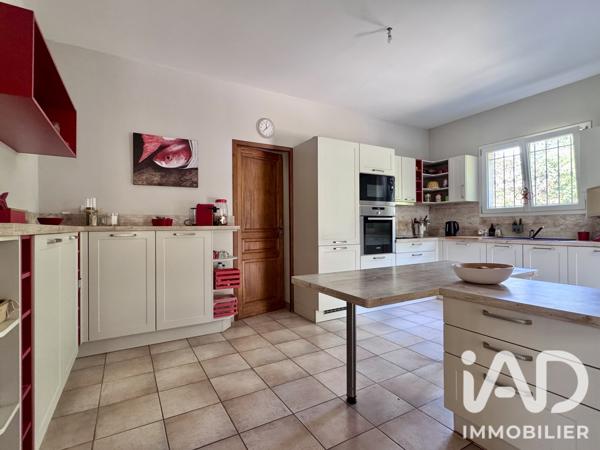 Maison à vendre 7 pièces 155 m² Nîmes