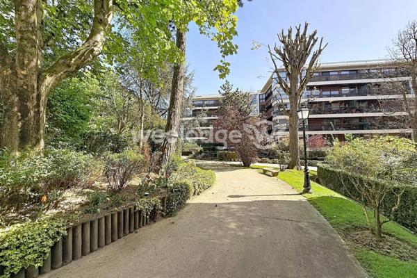 Appartement à vendre 2 pièces de 60 m² à Le Chesnay-Rocquencourt