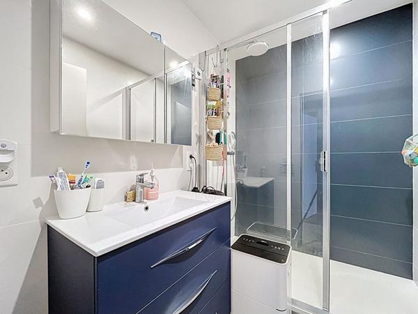 Appartement Saint Herblain quartier Bernardière à Saint-Herblain - 2/3 chambres - Loggia - Place de parking