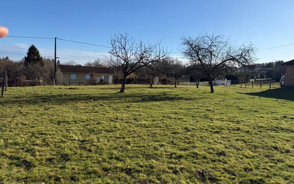 Terrain à vendre    Rochechouart