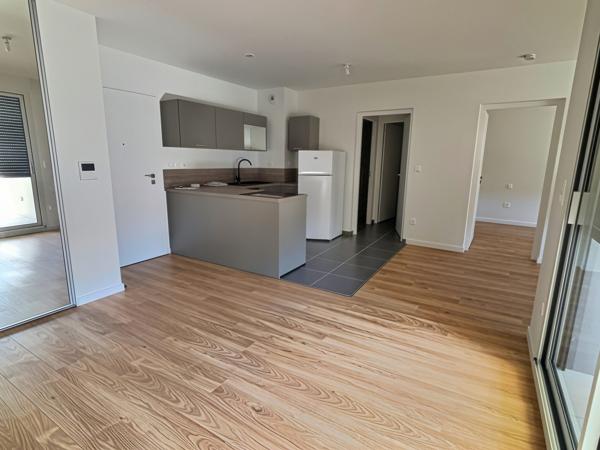 LIMITE CLERMONT/CHAM T2 DS RESID NEUVE