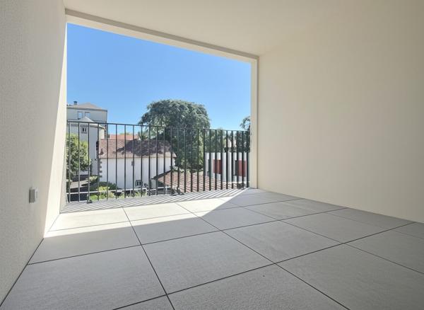 LIMITE CLERMONT/CHAM T2 DS RESID NEUVE