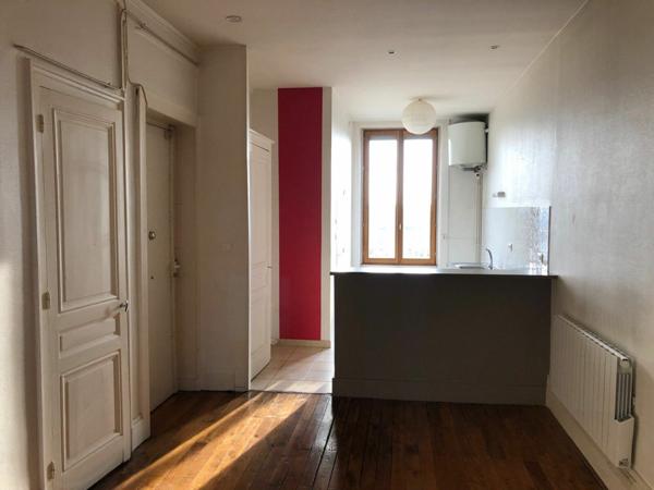 Appartement à louer    2 pièces • 41,50 m2 Lyon 7