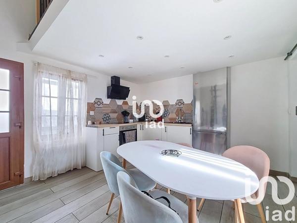 Maison de village 2 pièces de 42 m² à Neufchâtel-en-Bray (76270)