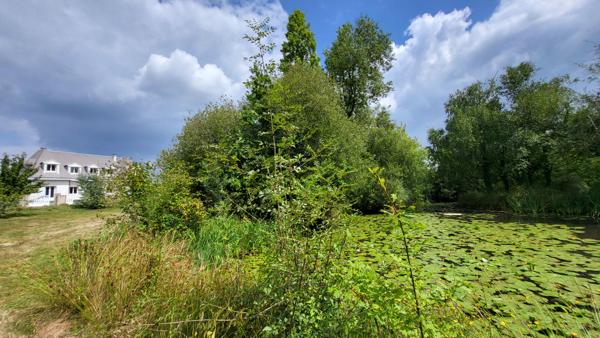 Maison Vertou 6 pièces 198 m2 sur une parcelle, avec piscine et étang, de 6316m².