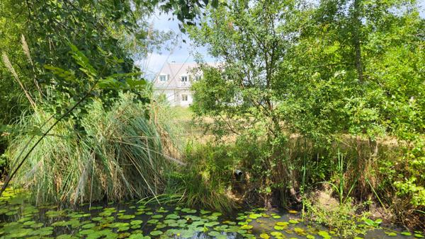 Maison Vertou 6 pièces 198 m2 sur une parcelle, avec piscine et étang, de 6316m².