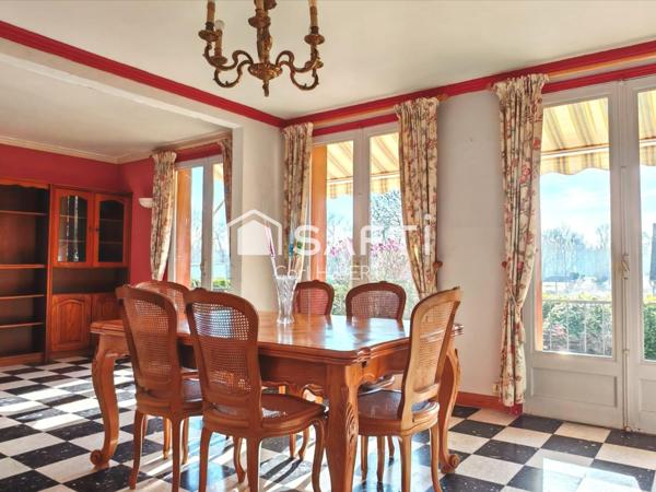 Grand pavillon individuel avec jardin