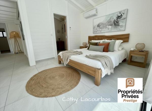 Villa rénovée avec piscine effet Bali-havre de paix- sur 2700 M² - Petit Bourg