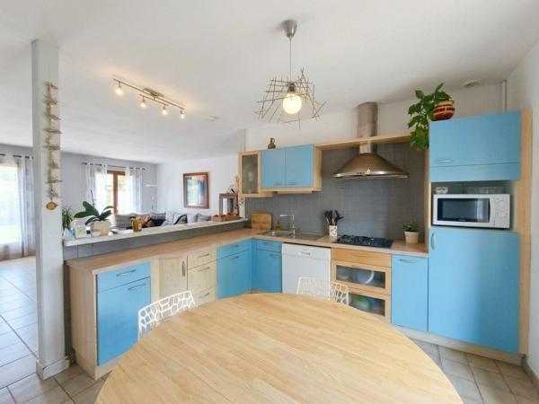 Maison plain pied non mitoyenne bien située