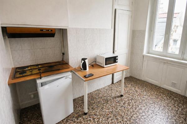 Très belle vue sur la  bastille  et le Moucherotte T2 traversant avec galeta et cave petit prix