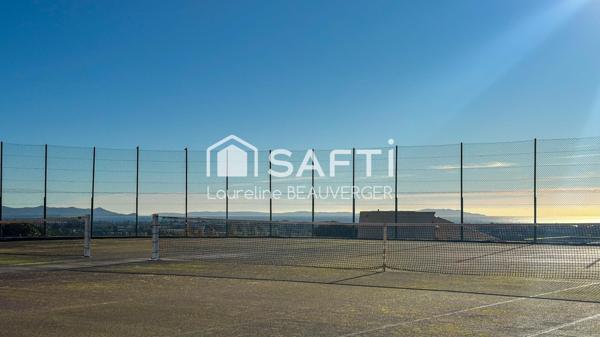 Résidence sécurisée avec piscine et tennis