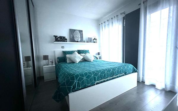 Maison à vendre    5 pièces • 83,24 m2 Ivry-sur-Seine