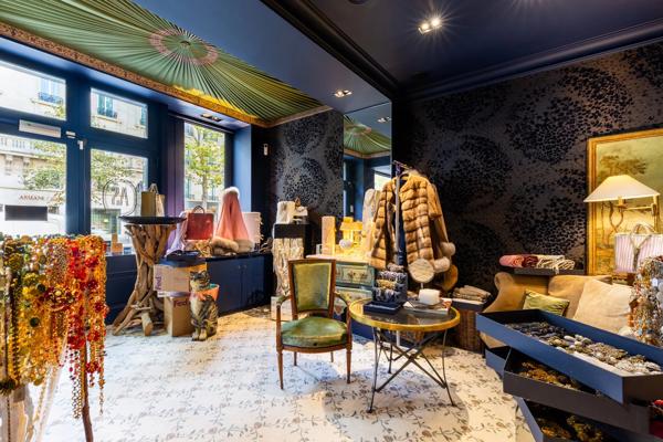 # Commerce – 60m² – Paris 7ème